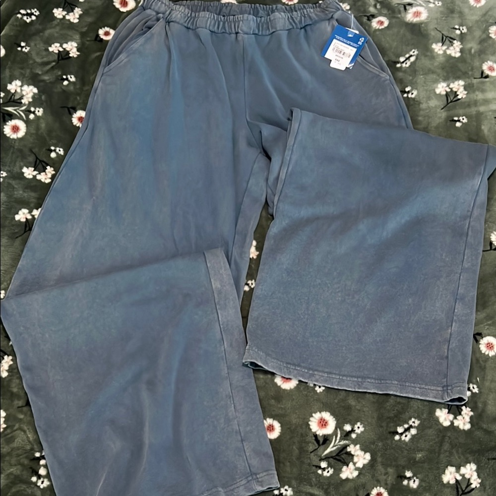 Arizona Jean Company Wide-Led Pants